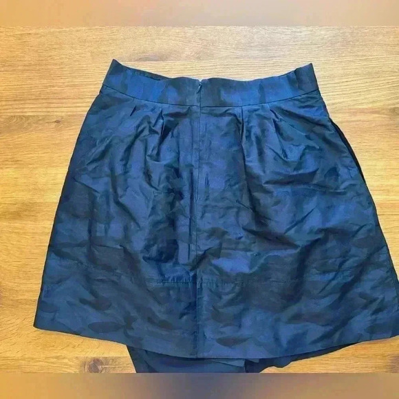NWT Banana Republic- Black & Blue Camo Skirt w/Pockets - Size 12 - Picture 4 of 8